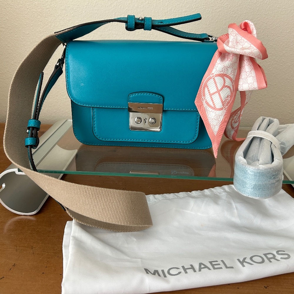 MICHAEL KORS Sloan Editor Turquoise Leather Camera Crossbody Bag NWT